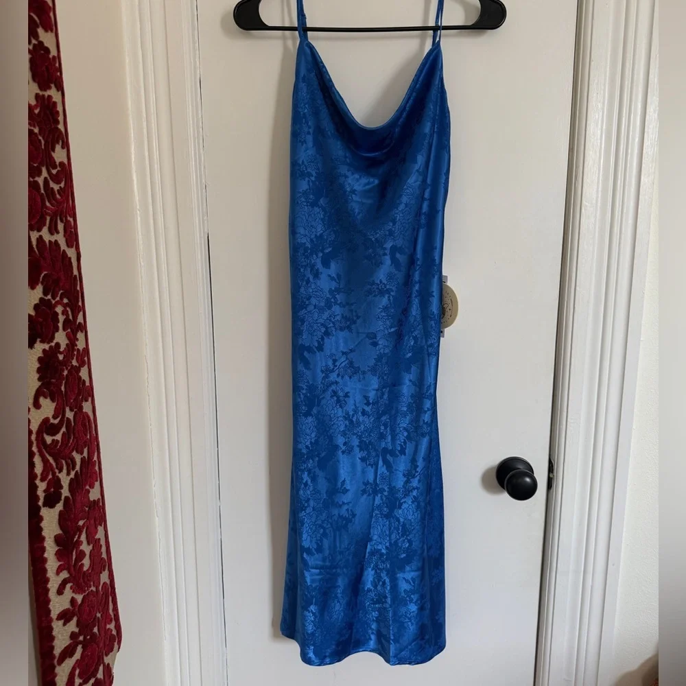 Urban Outfitters Embroidered Dress - Picture 4 of 8